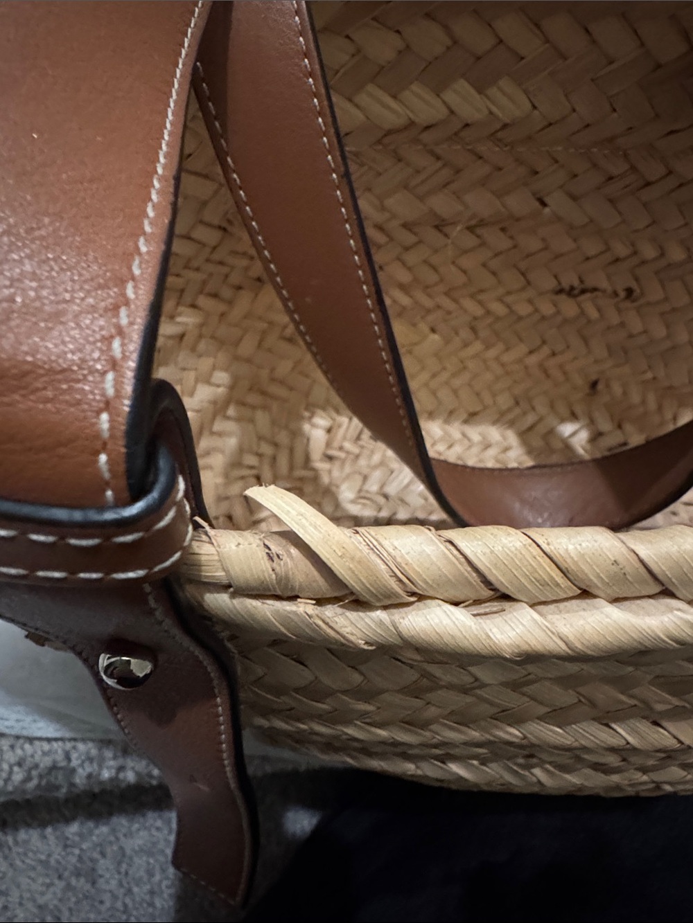 LOEWE Raffia Small Basket Bag Pre-Owned - Picture 16 of 17